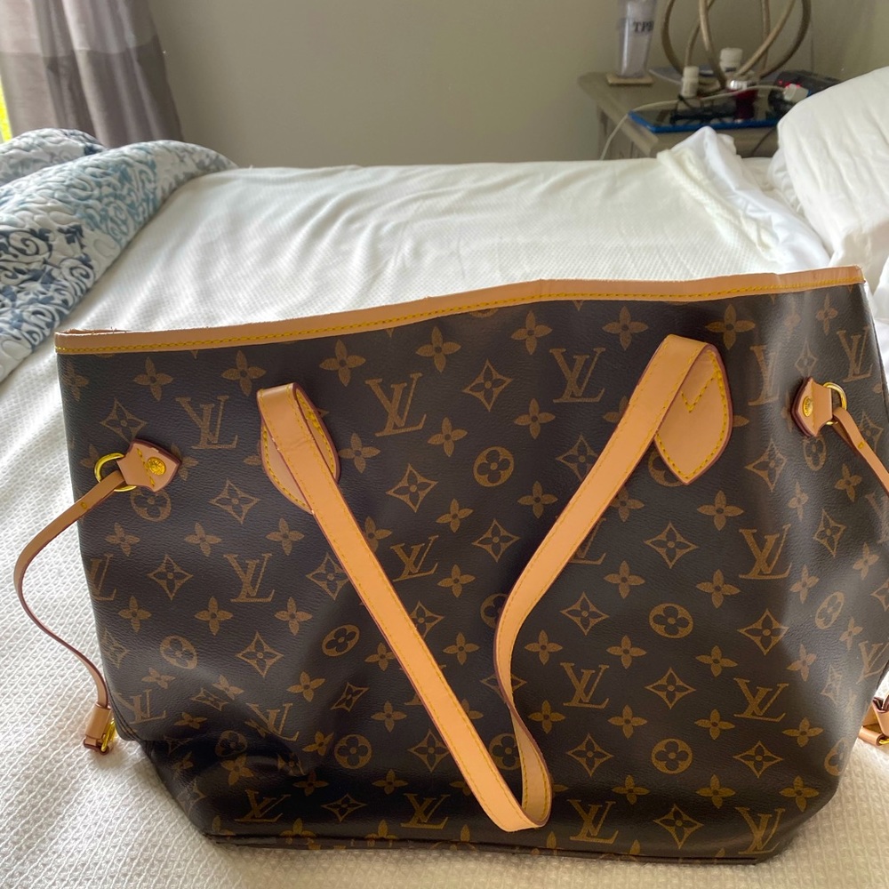 Knock off Louis Vuitton handbag